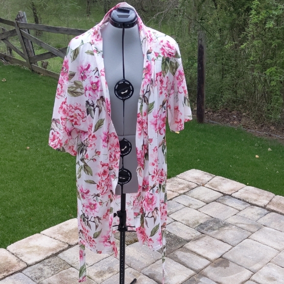 BOGO Floral Kimono Robe - Pink and Green - Picture 7 of 7